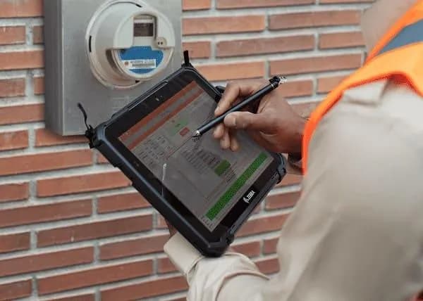 Jak sprawdzić cale monitora i uniknąć powszechnych błędów w pomiarze