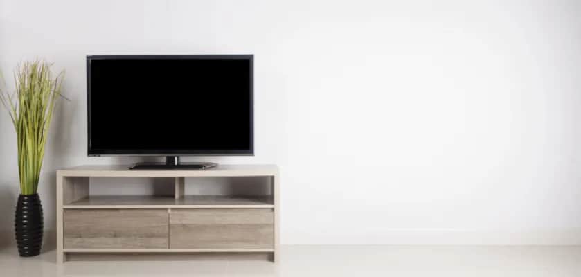 Jakie wymiary ma telewizor 65 cali i jak dobrze go dopasować?